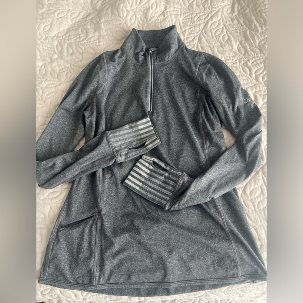 GapFit size M pullover